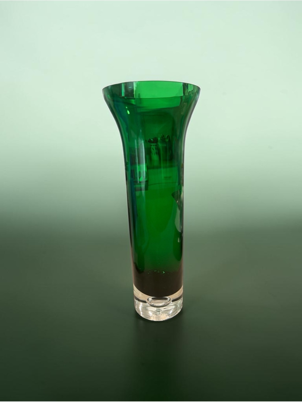 Vintage Polish Hand Blown Emerald Green Glass Trumpet Vase